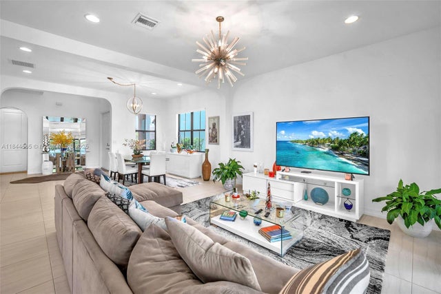 5 of 47 - 11824 Sw 13th Ct, Pembroke Pines, FL
