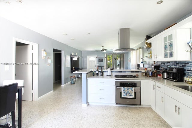 1 of 16 - 1915 Mayo St, Hollywood, FL