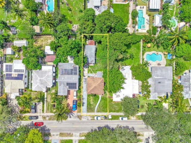 2 of 60 - 2318 Washington St, Hollywood, FL