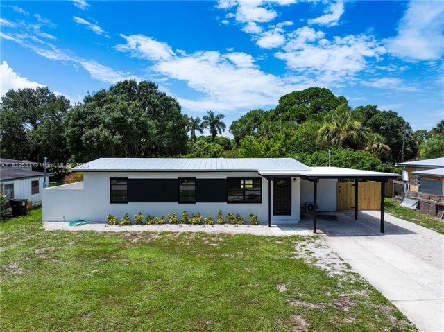1 of 20 - 1003 Hispana Ave, Fort Pierce, FL