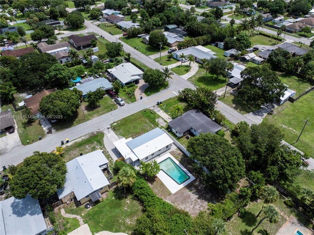 4 of 20 - 1003 Hispana Ave, Fort Pierce, FL