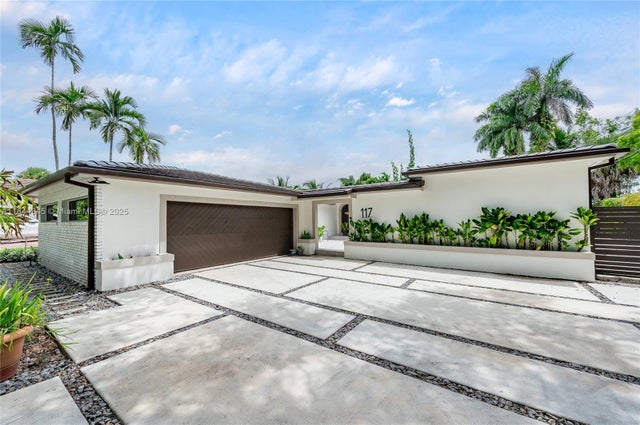 1 of 52 - 117 S Royal Poinciana Blvd, Miami Springs, FL