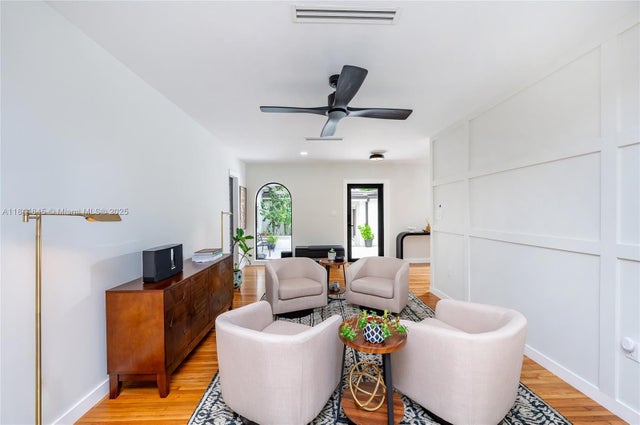 5 of 52 - 117 S Royal Poinciana Blvd, Miami Springs, FL