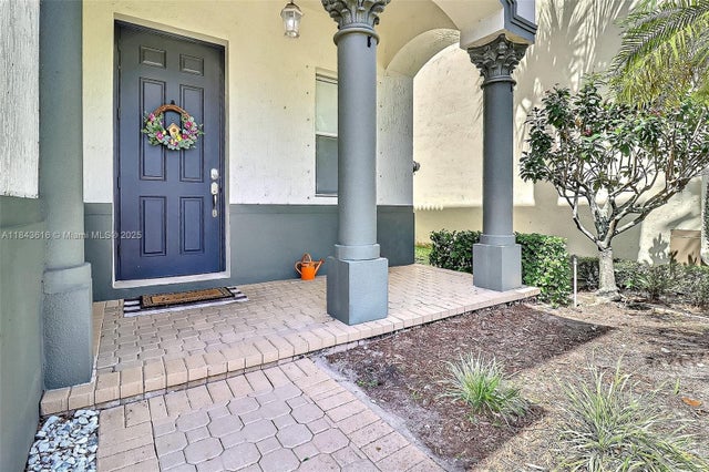 2 of 24 - 1094 Grove Park Cir, Boynton Beach, FL