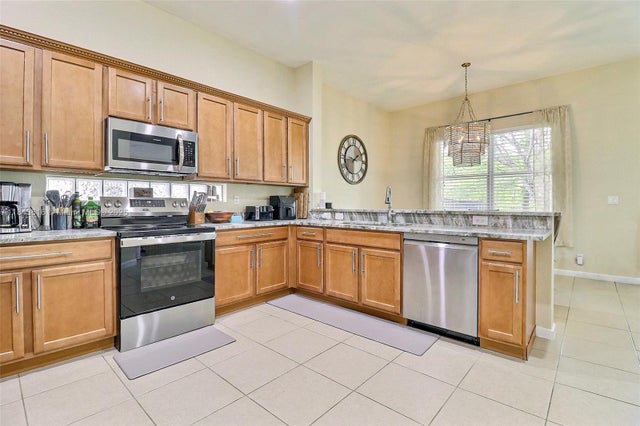 3 of 24 - 1094 Grove Park Cir, Boynton Beach, FL