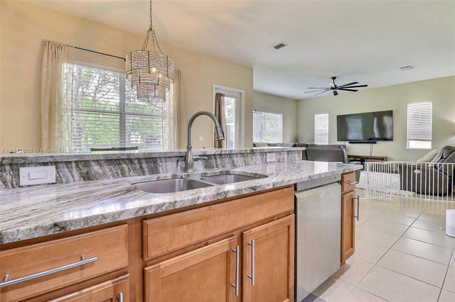 4 of 24 - 1094 Grove Park Cir, Boynton Beach, FL