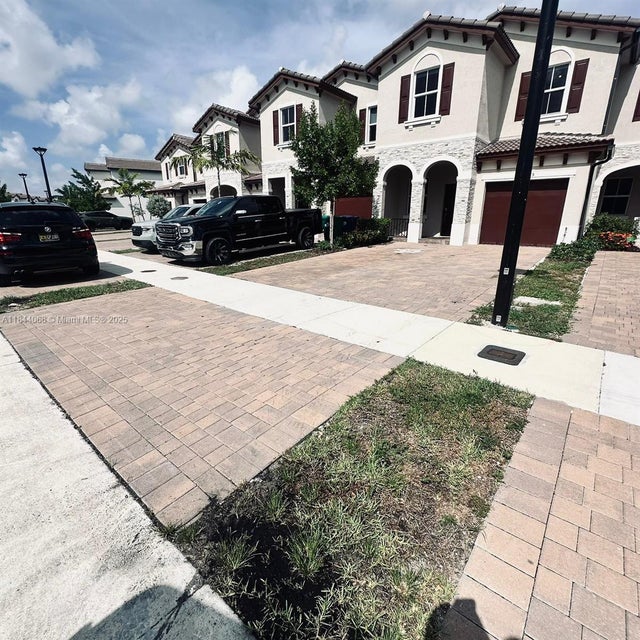 2 of 26 - 12525 Nw 23rd Pl, Miami, FL