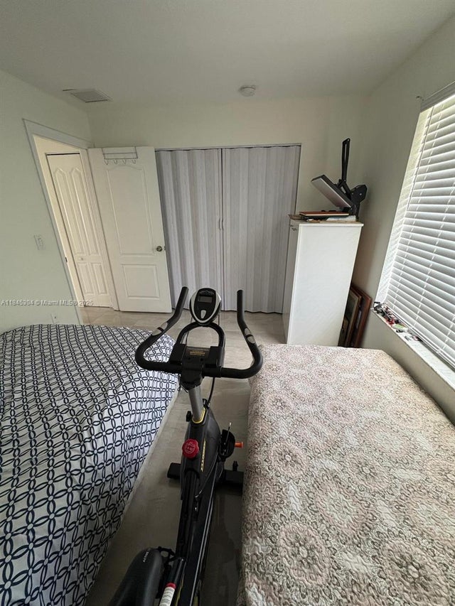 5 of 21 - 2475 Nw 55th St, Miami, FL