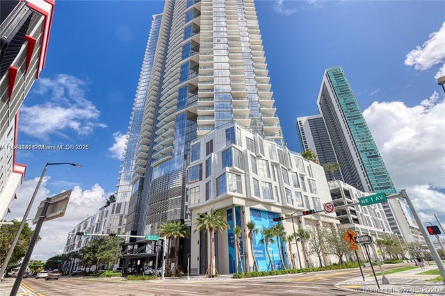 1 of 29 - 851 Ne 1st Ave 3205, Miami, FL