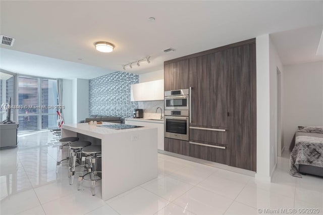 2 of 29 - 851 Ne 1st Ave 3205, Miami, FL