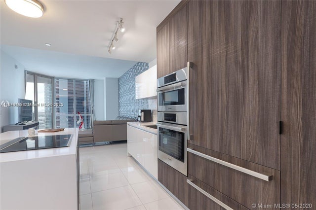 4 of 29 - 851 Ne 1st Ave 3205, Miami, FL