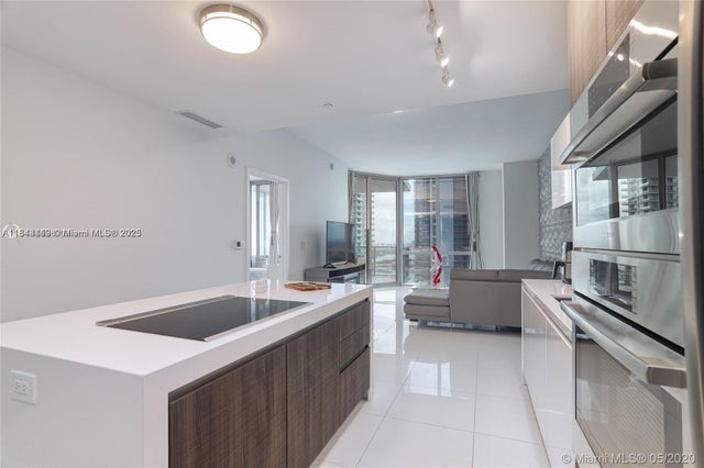 5 of 29 - 851 Ne 1st Ave 3205, Miami, FL