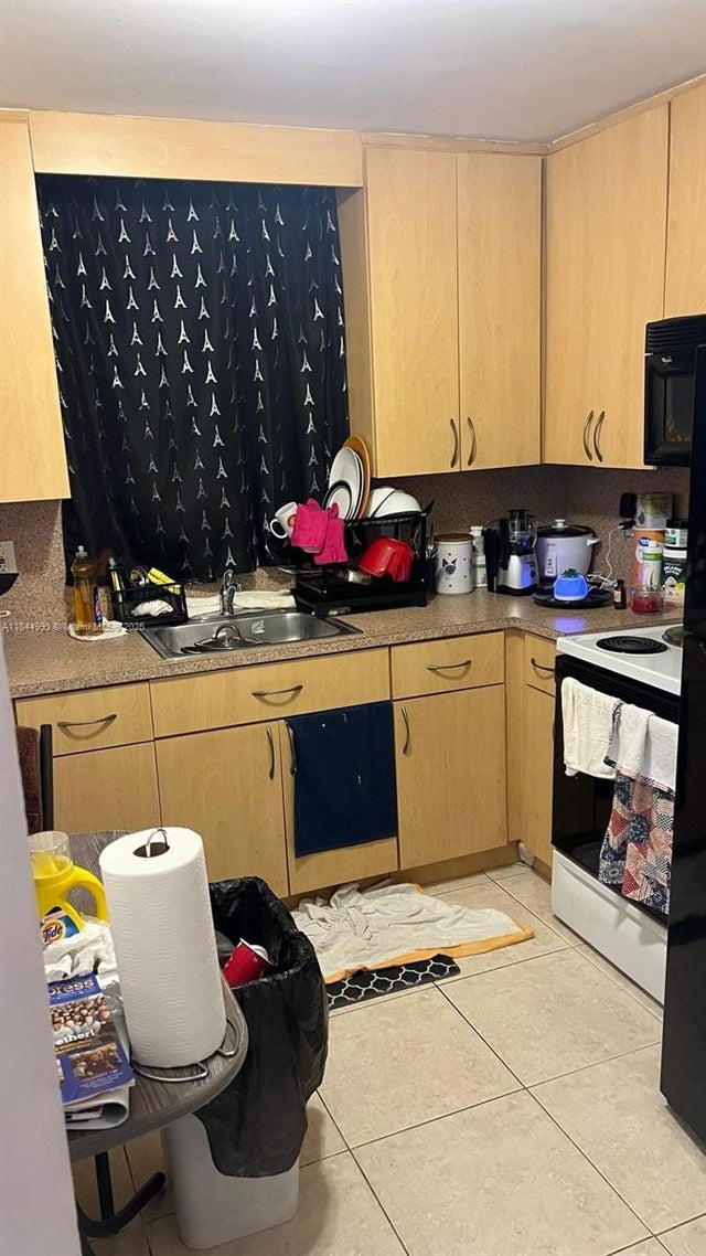 4 of 17 - 19080 Ne 3rd Ct 307, Miami, FL
