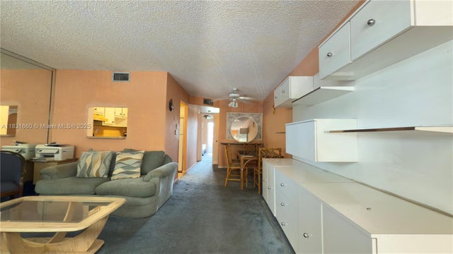 4 of 23 - 9121 Sunrise Lakes Blvd 210, Sunrise, FL