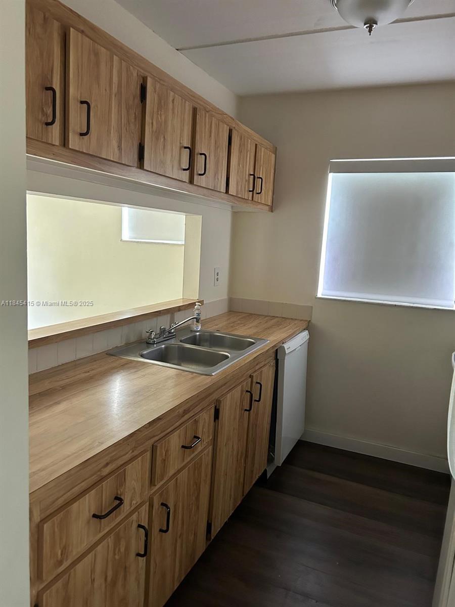 6031 Shakerwood Cir 105, Tamarac
