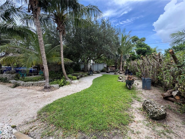 3 of 24 - 9761 Bahama Dr, Cutler Bay, FL