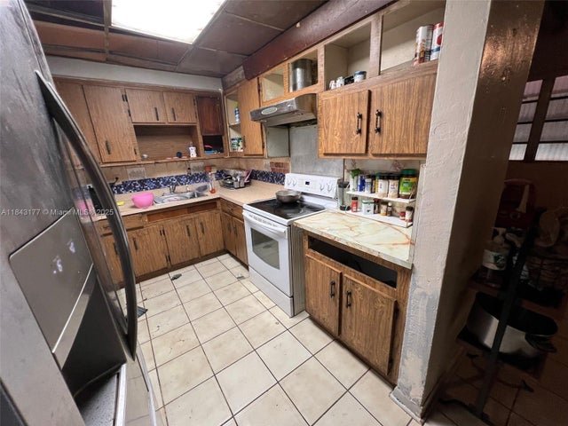 4 of 4 - 235 Nw 127th St, North Miami, FL