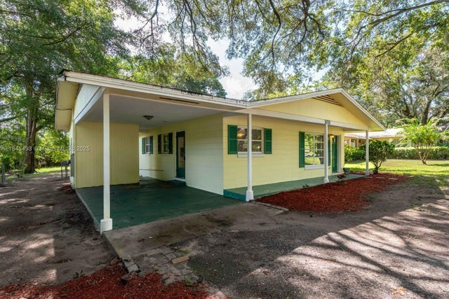 3 of 26 - 1031 Ne 39th Court, Ocala, FL