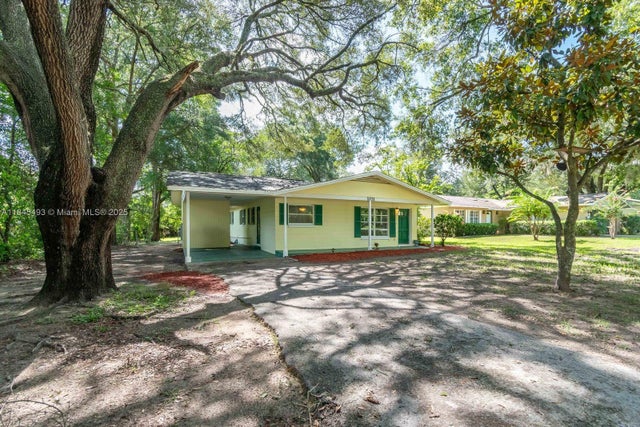 4 of 26 - 1031 Ne 39th Court, Ocala, FL