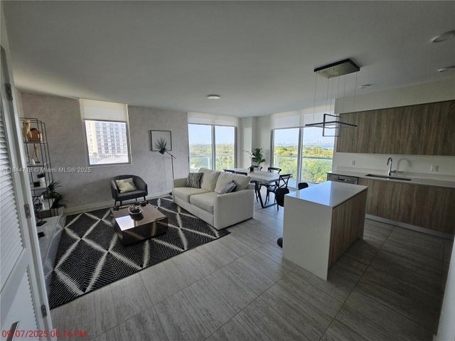 5 of 22 - 3900 Biscayne Blvd N-815, Miami, FL