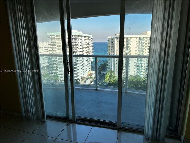 3 of 36 - 3800 S Ocean Dr 1518, Hollywood, FL