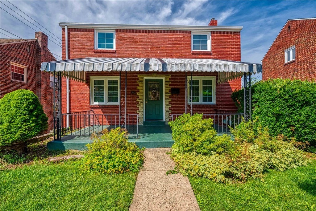 566 Dorchester Avenue, Brookline