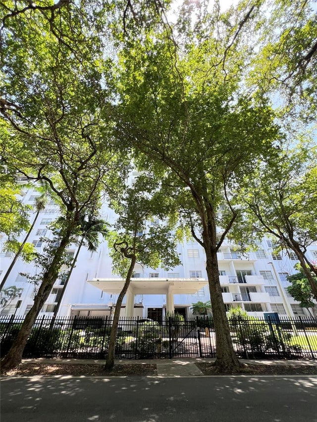 2780 Ne 183rd St 1714, Aventura