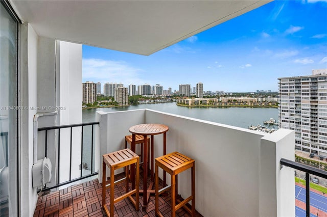 3 of 18 - 2780 Ne 183rd St 1714, Aventura, FL