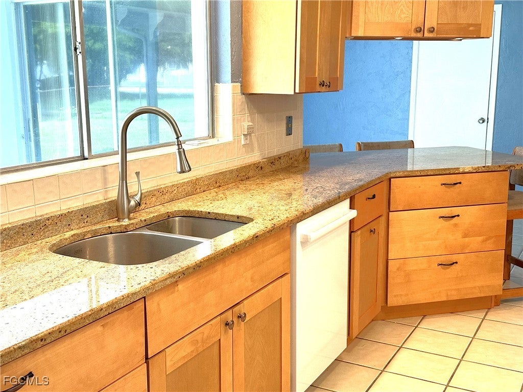 5146 Glade Ct, Cape Coral