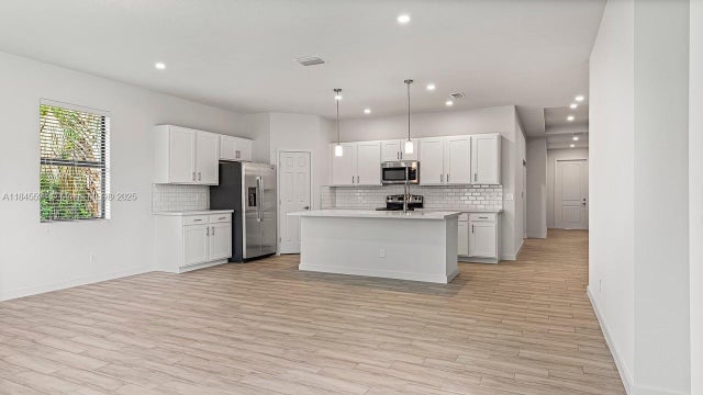 1 of 28 - 7503 Belleair Ave, Fort Pierce, FL