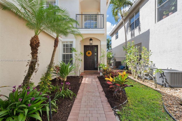 2 of 38 - 8864 Maple Hill Ct, Boynton Beach, FL