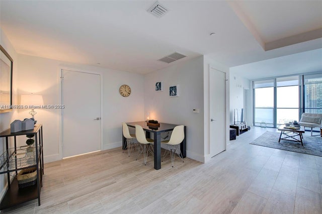 5 of 23 - 121 Ne 34th St 806, Miami, FL