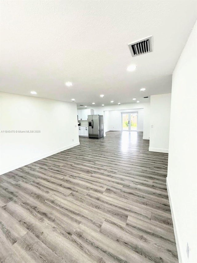 4 of 29 - 6201 Sw 20th Ct, Miramar, FL