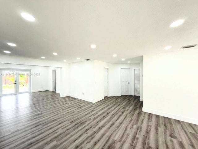 5 of 29 - 6201 Sw 20th Ct, Miramar, FL