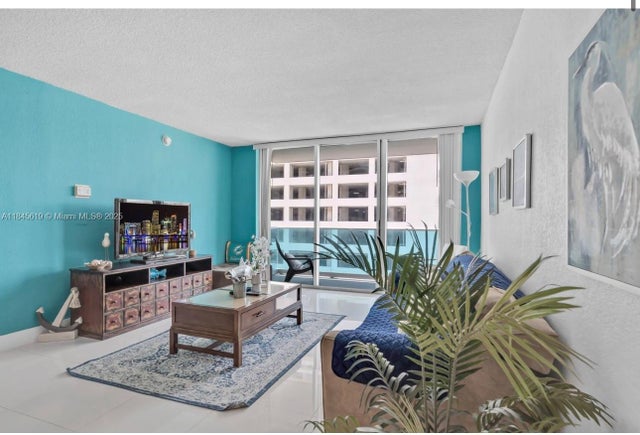 4 of 42 - 4001 S Ocean Dr 7b, Hollywood, FL