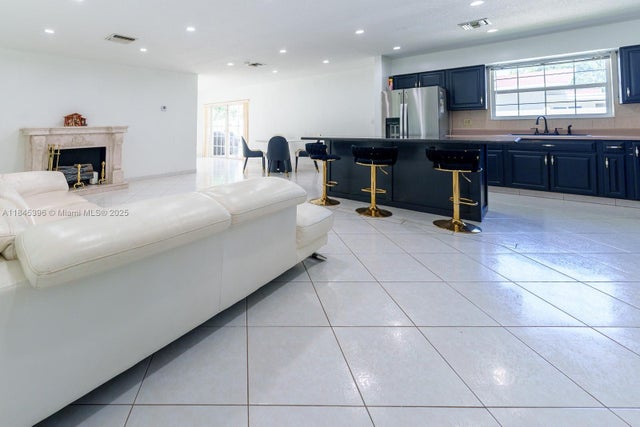 5 of 34 - 2011 N 43rd Ave, Hollywood, FL