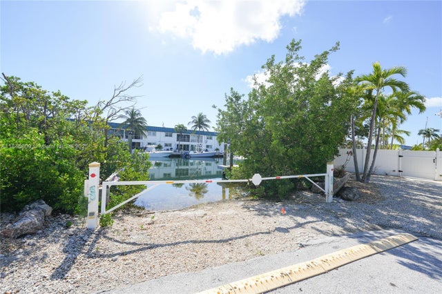 2 of 49 - 104 52nd Street Ocean, Marathon, FL