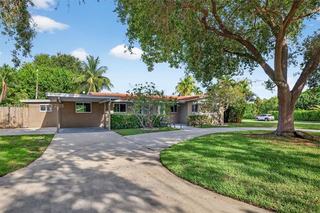 1 of 62 - 4000 Ne 22nd Ave, Lighthouse Point, FL
