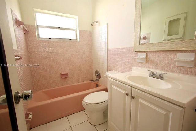 3 of 4 - 900 Euclid Ave 22, Miami Beach, FL