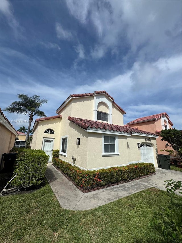 3 of 35 - 1090 Se 6th Ave, Dania Beach, FL