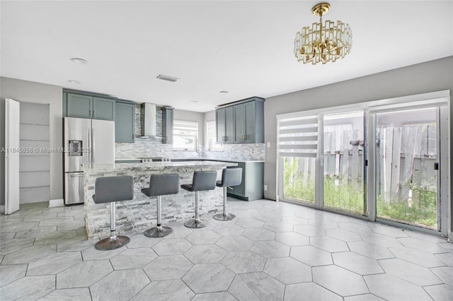1 of 25 - 5498 Nw 45th Way, Coconut Creek, FL