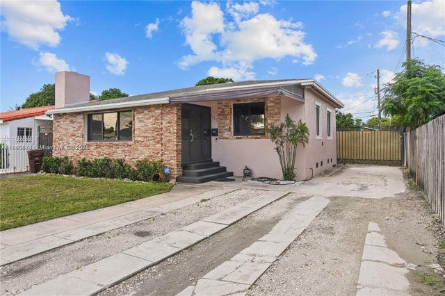 1 of 27 - 117 W 34th St, Hialeah, FL