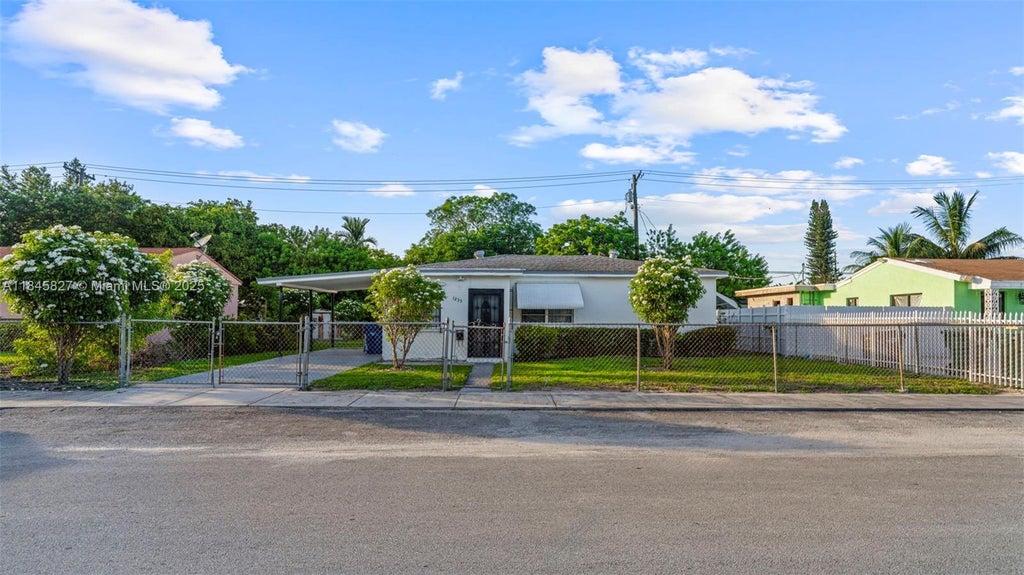 1235 Nw 86th St, Miami