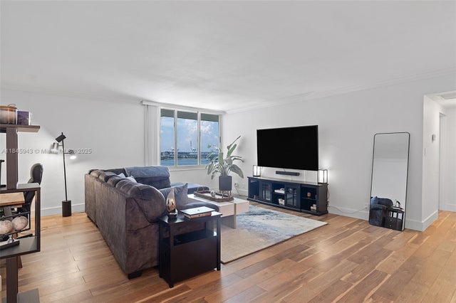 5 of 48 - 1200 West Ave Ph31, Miami Beach, FL