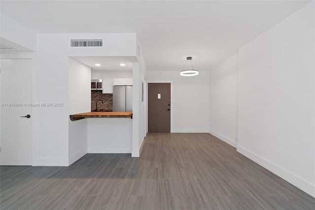 3 of 51 - 1200 West Ave 521, Miami Beach, FL