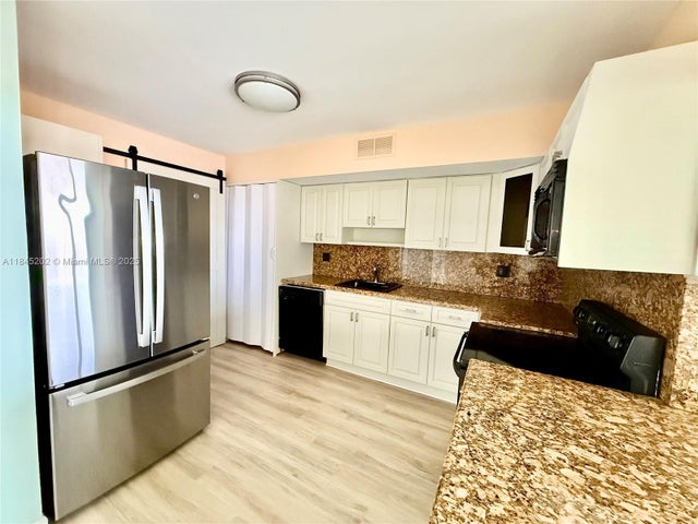 3 of 51 - 1600 S Ocean Dr 7b, Hollywood, FL