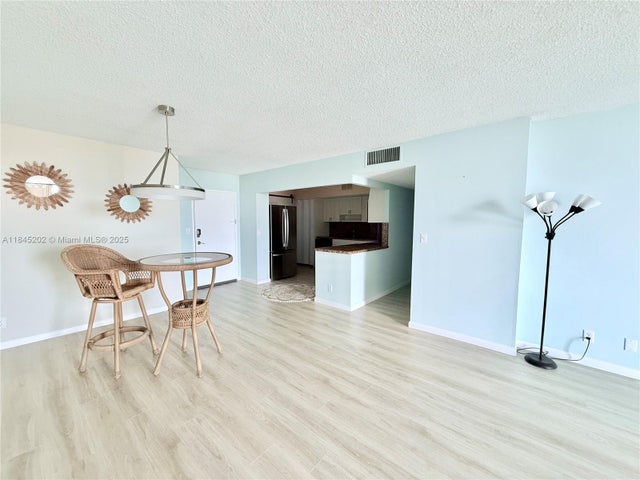 4 of 51 - 1600 S Ocean Dr 7b, Hollywood, FL