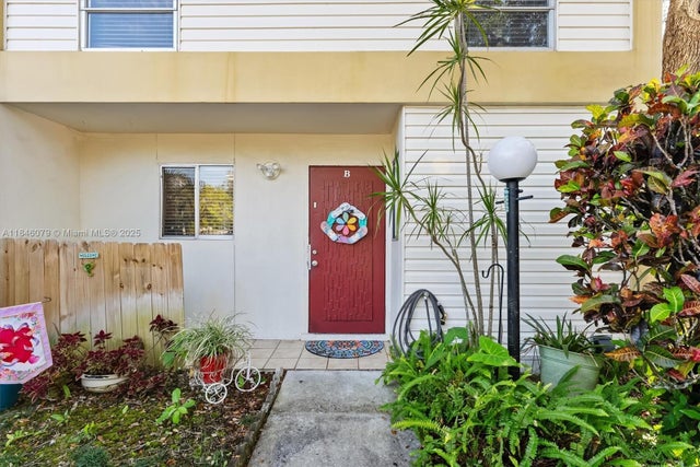 3 of 38 - 3300 Atlanta St 15b, Hollywood, FL
