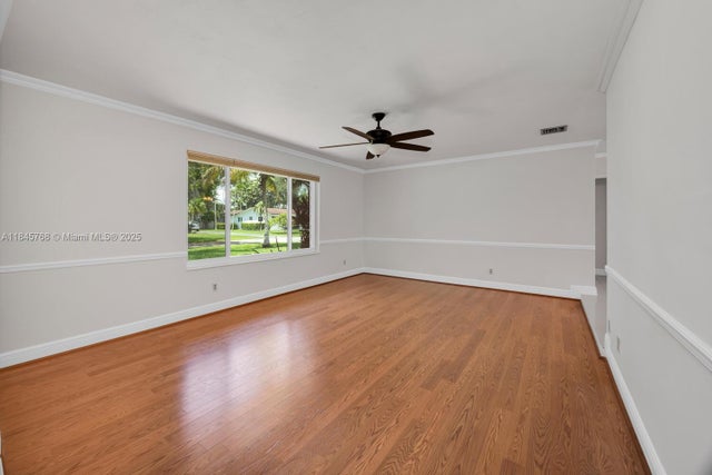 2 of 34 - 9841 Sw 122nd St, Miami, FL