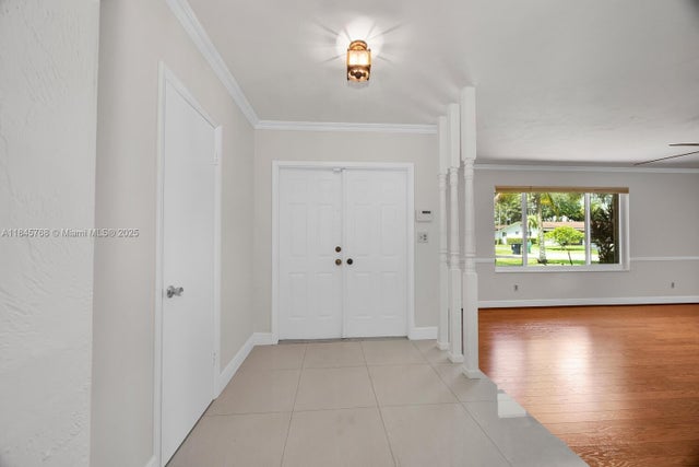 4 of 34 - 9841 Sw 122nd St, Miami, FL
